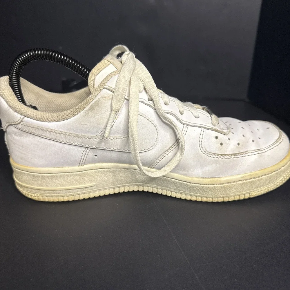 Size 6.5 - Nike Air Force 1 '07 White W